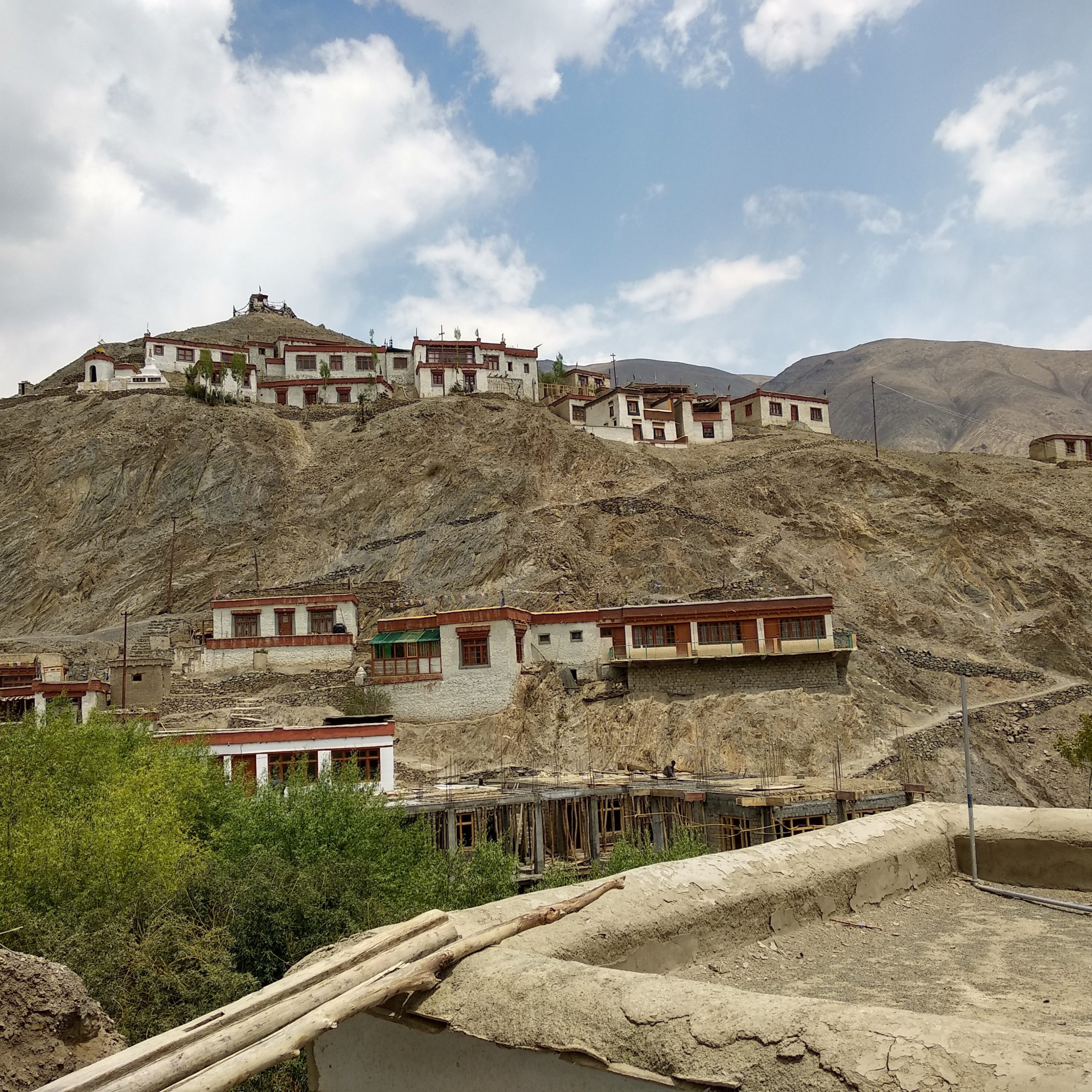 Day 06 : Pangong Lake to Leh via changla pass 17590ft. | World Second Highest Mortorable Road | Thiksay monastery | Shey Palace | Rancho School |: